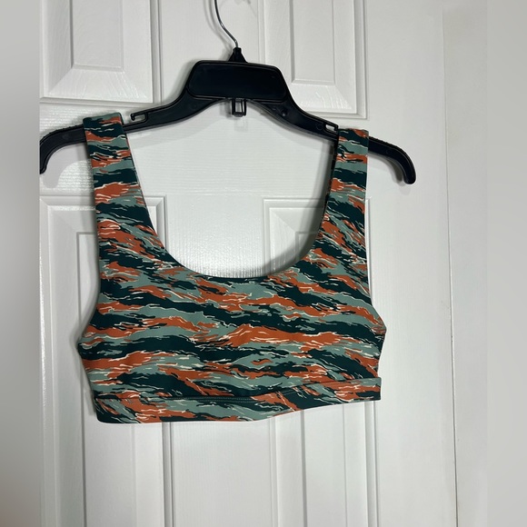 Fabletics Sports Bra - Picture 1 of 4